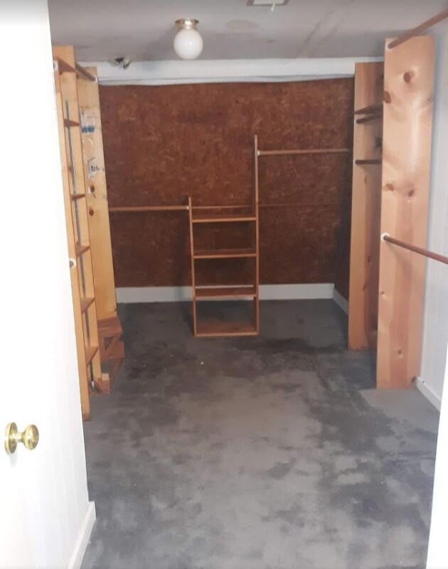 Building Photo - 306 E Cypress St