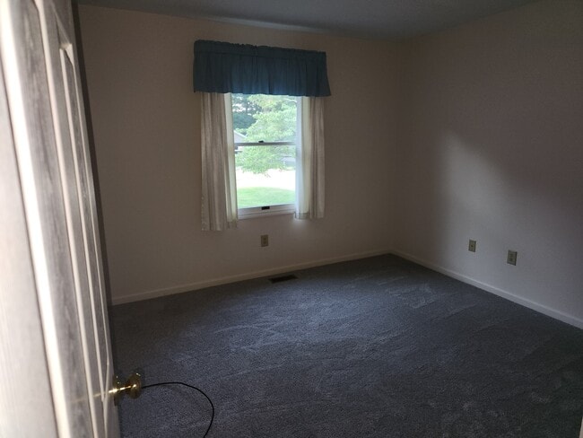 Building Photo - 667 Winesap Cir