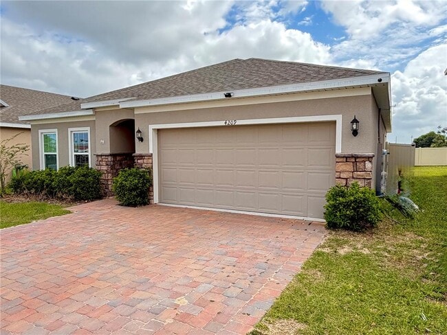 Building Photo - 4209 Deleon St