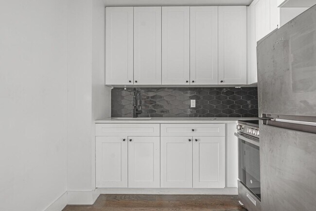 Building Photo - 62 De Sales Pl