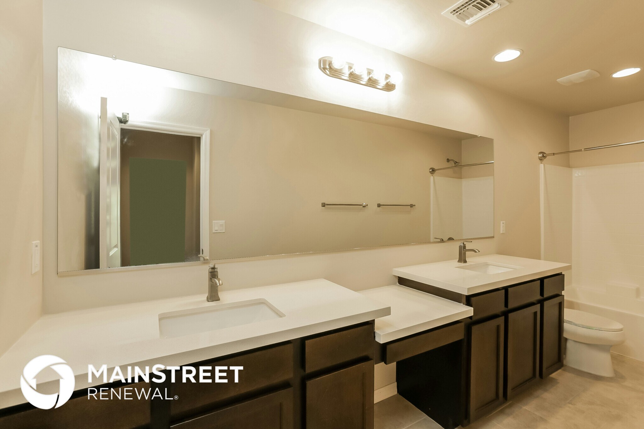 Building Photo - 2000 N 36th St