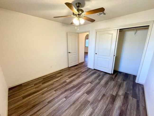Building Photo - 3 Bedroom Home in Great Neighborhood!