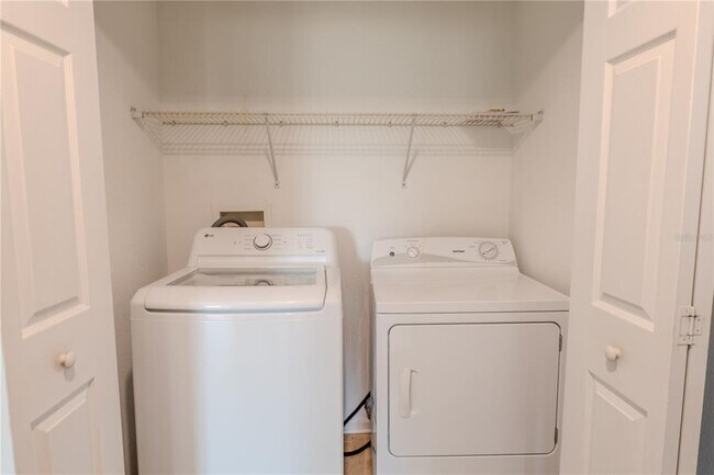 Building Photo - 8208 Downpatrick Ct