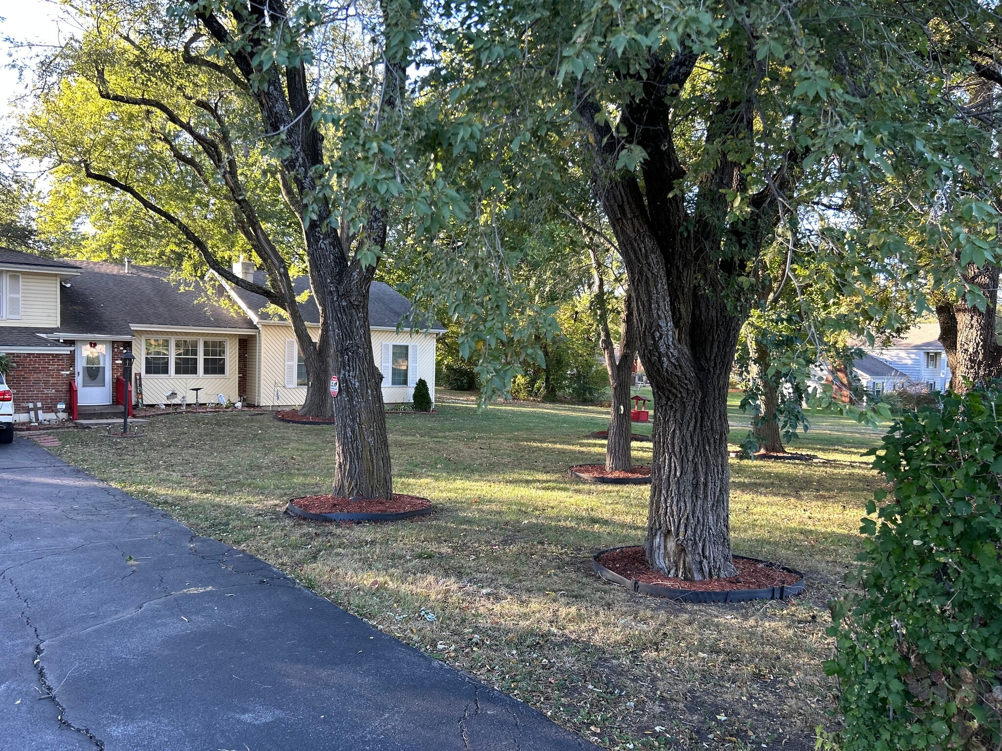 Building Photo - 1205 N Parker St