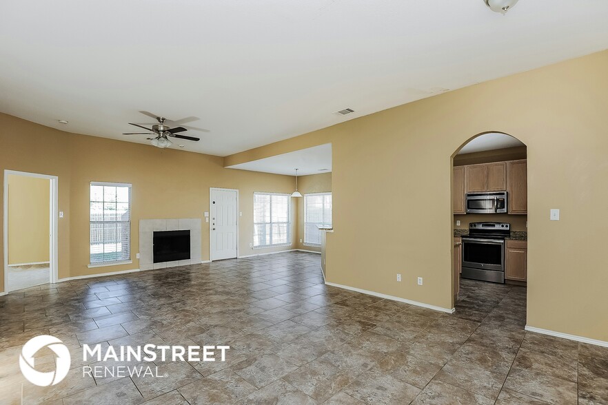 Building Photo - 7504 Quail Springs Dr