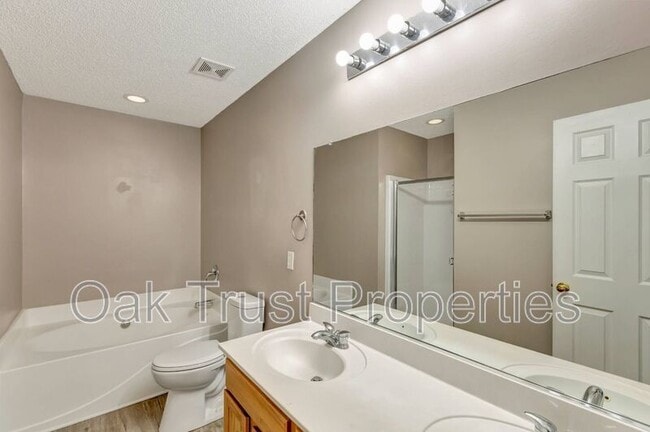 Building Photo - 196 Wildberry Ln