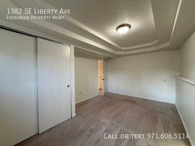 Building Photo - 1382 SE Liberty Ave