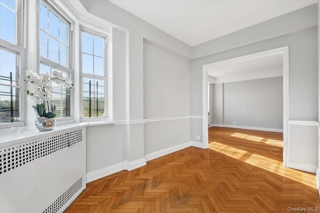 Building Photo - 45 Popham Rd