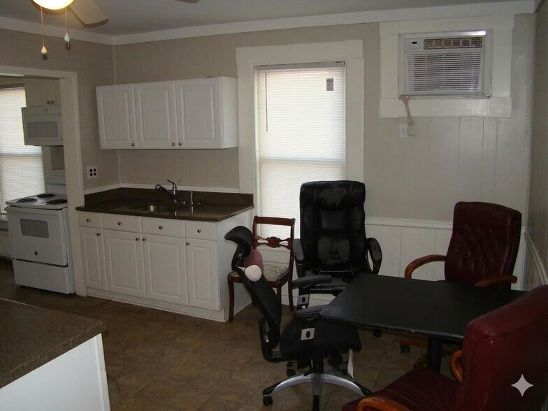 Building Photo - 86 School, #2