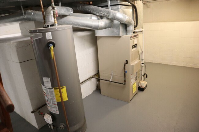 Building Photo - Lovely Single Family Home in Rockville