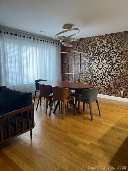 Building Photo - 69 Harbour Close