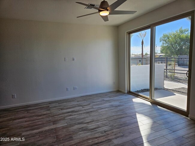 Building Photo - 651 N Ironwood Dr