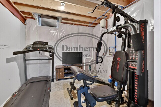 Building Photo - 24989 Reddington Ct