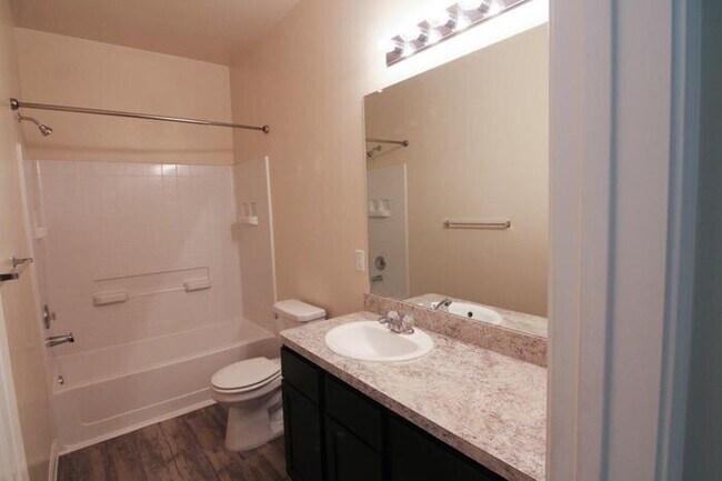 Building Photo - Bavaria - 12218 Gemma Ln, Houston, TX, 77044