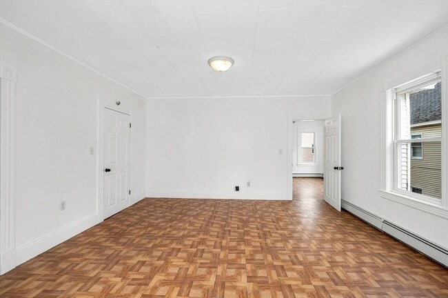 Building Photo - 220 Concord St