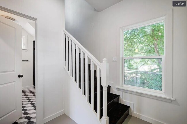 Building Photo - 4718 Depew Ave