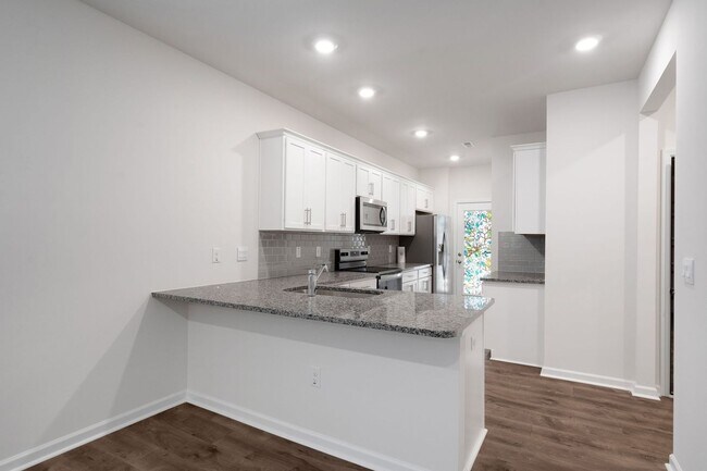 Building Photo - Charming 3BR House in Fuquay Varina