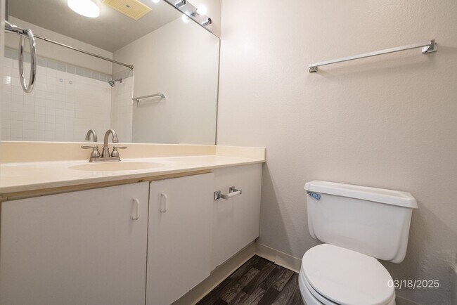 Building Photo - 94-225-225 Paioa Pl