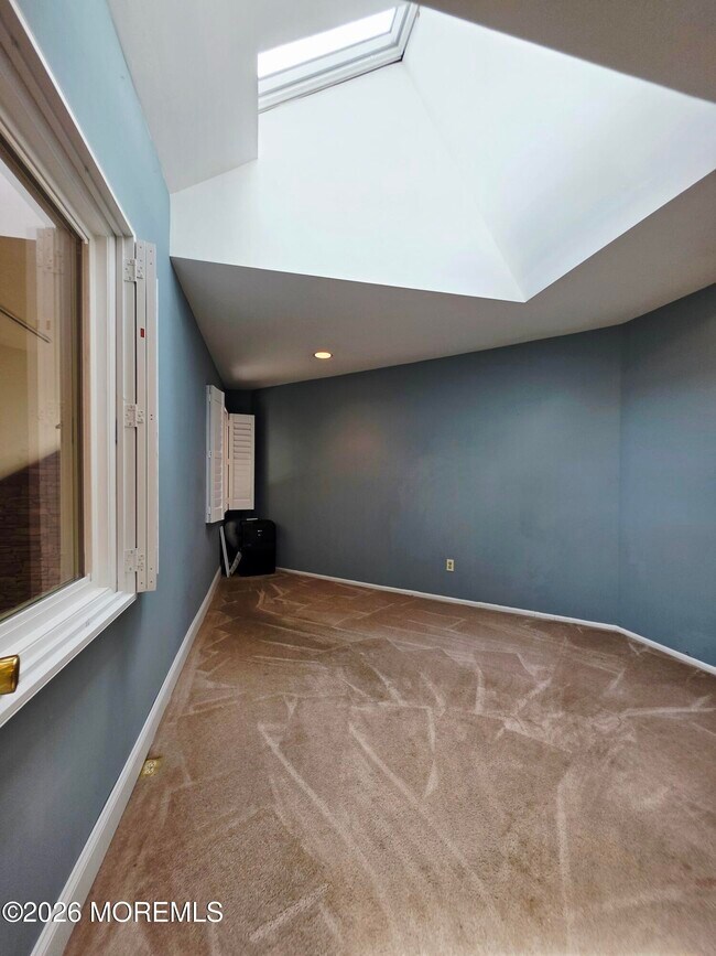 Building Photo - 97 Cotswold Cir