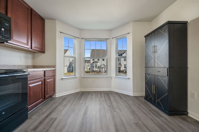 Building Photo - 340 Tribbitt St