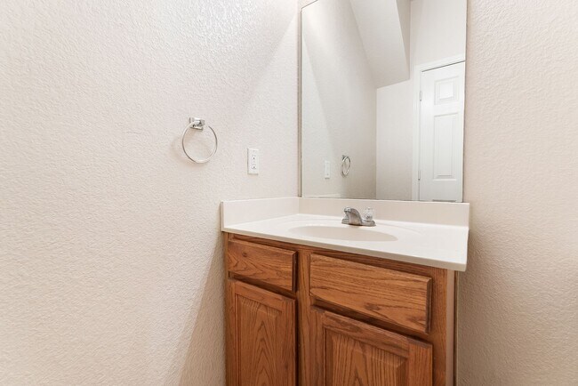 Building Photo - 3 Bedroom/2.5 Bath Villas at Canyon Golf S...