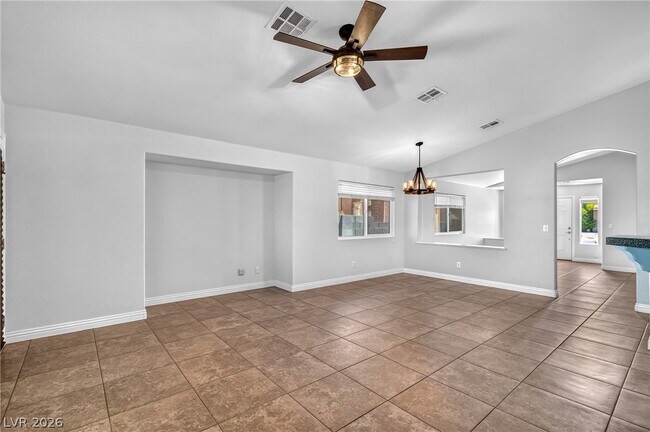 Building Photo - 630 Beresford Ave