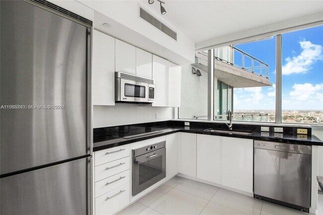 Building Photo - 92 SW 3rd St