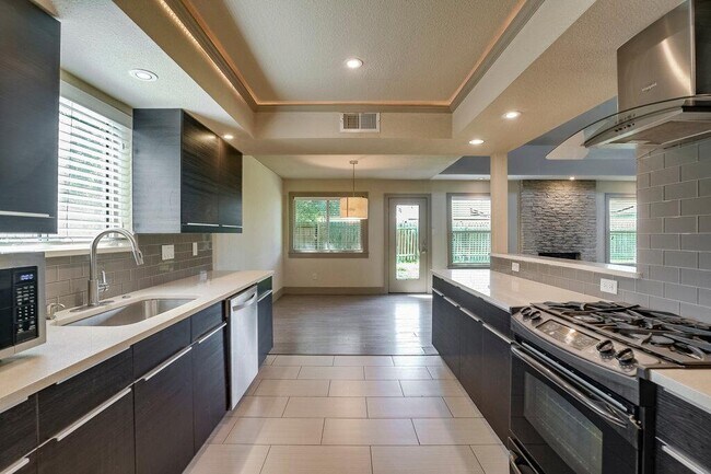 Building Photo - 8304 Furness Dr