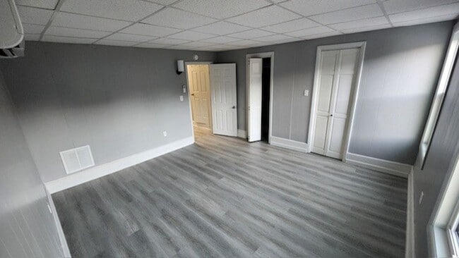 Building Photo - 3 bedroom 1 bathroom