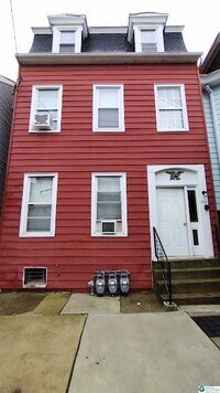 Building Photo - 1110 Washington St
