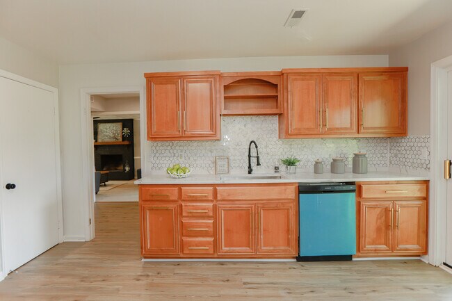 Building Photo - 3 Springmeadow Ct