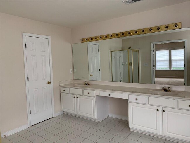 Building Photo - 347 Andridge Ct NW