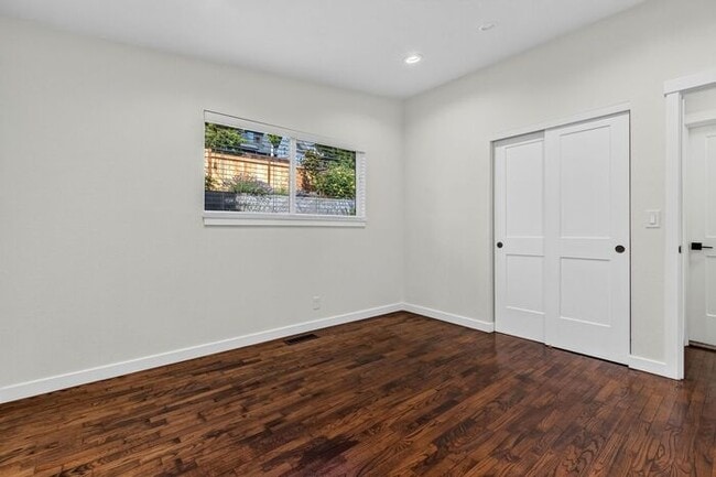 Building Photo - Charming and Cozy Air-Conditioned High Point Rambler (1st Month Free)