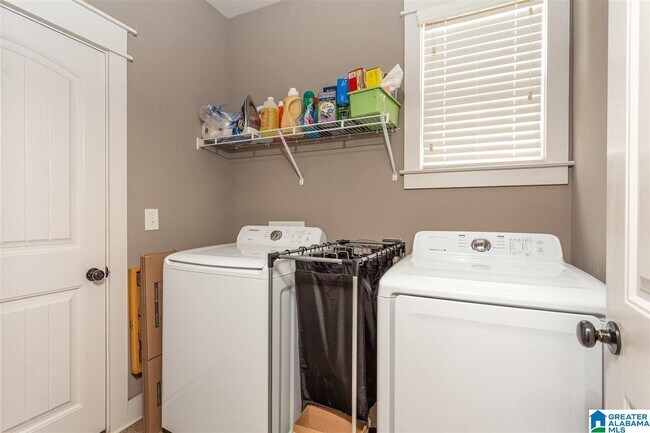 Building Photo - 5067 Skylar Way