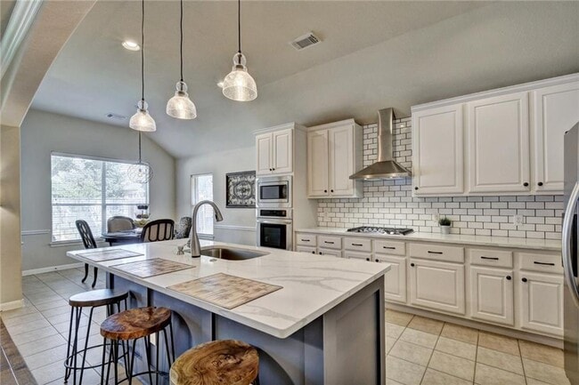 Building Photo - 2830 Stonecreek Pl