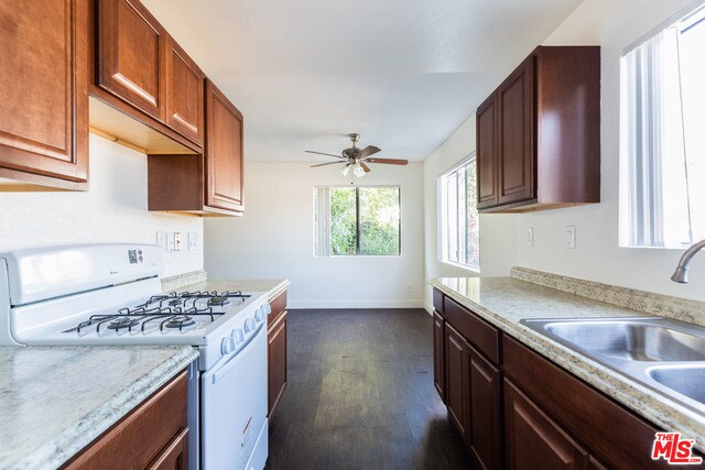 Building Photo - 501 E Hyde Park Pl