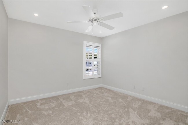 Building Photo - 832 Tanbark Dr