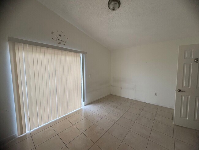 Building Photo - 5625 W 26th Ct