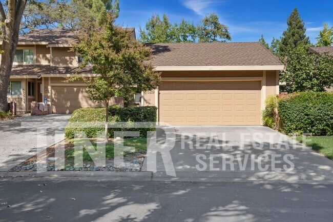 Primary Photo - Updated & Beautiful Crosswoods Home