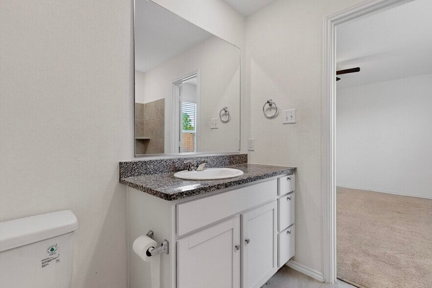 Building Photo - 9216 Grackle Pl