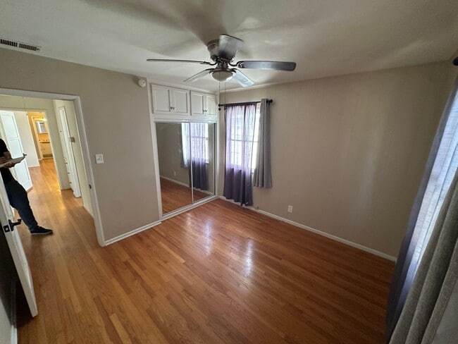 Building Photo - Home in North Kentwood Neighborhood of Wes...
