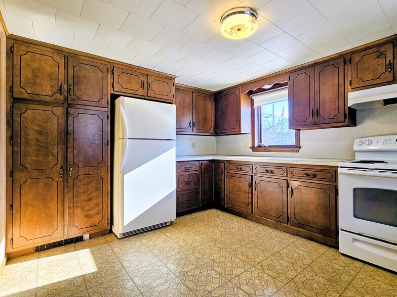 Building Photo - 334 Wissler Rd