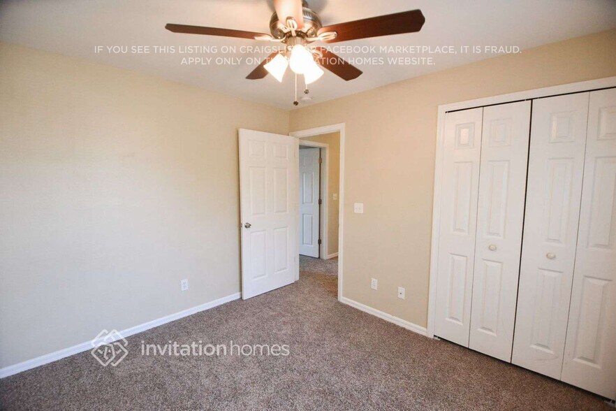 Building Photo - 26880 Silverado E Dr