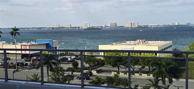 Building Photo - 7901 Hispanola Ave