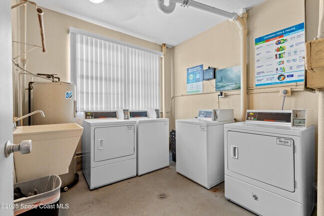 Building Photo - 55 Sea Park Blvd