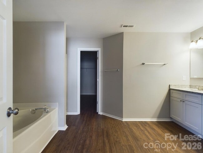 Building Photo - 12621 Dervish Ln