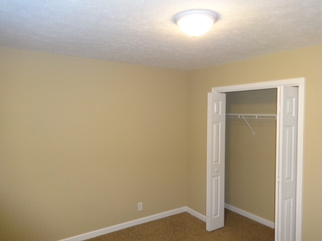 Building Photo - 1648 Cedar Springs Cir