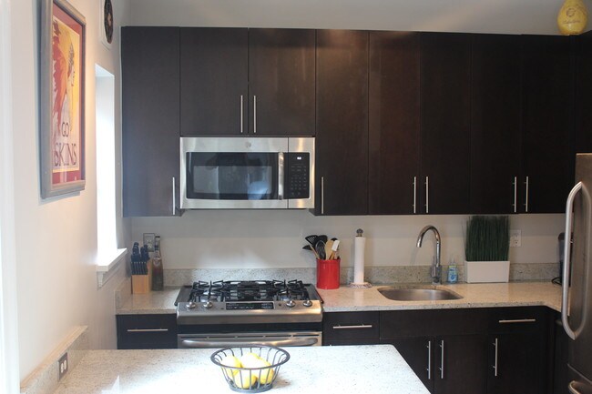 Kitchen - 2010 Kalorama Rd NW