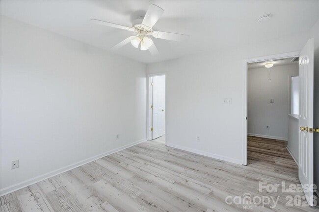 Building Photo - 6928 Creft Cir