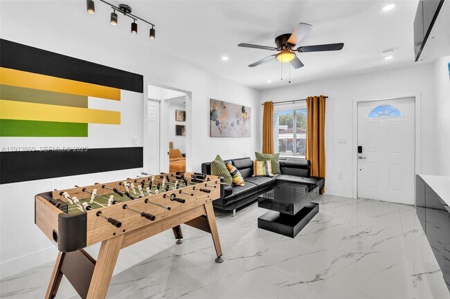 Building Photo - 797 NW 35th St